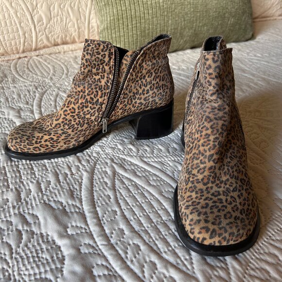 Franco Sarto – Leopard print suede lowcut zip boots – 8.5M - Picture 1 of 6